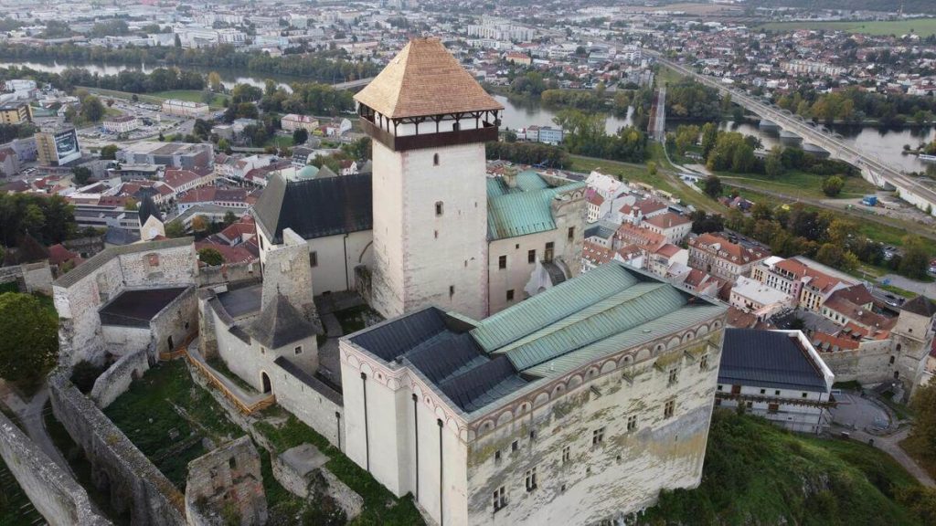 mesto trencin